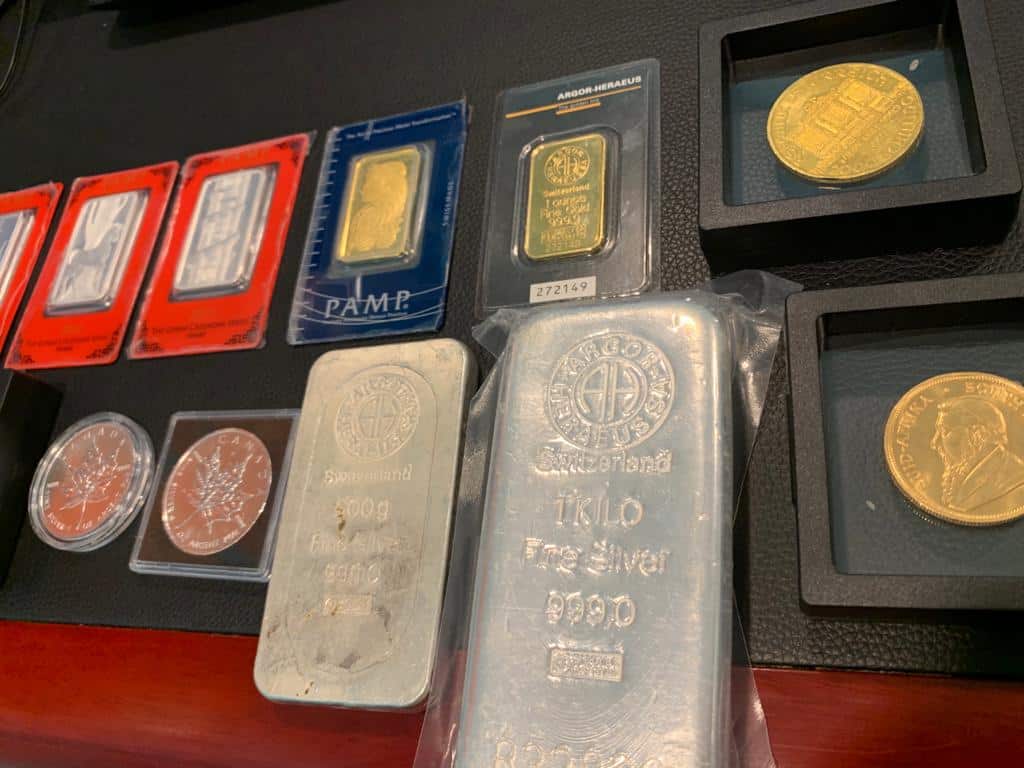 buying gold in panama